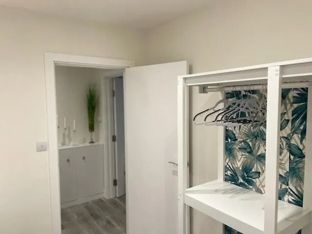 2 Bedroom Serviced Apartment Londres