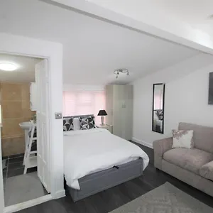  Apartamento 2 Min Walk To Upton Park Station