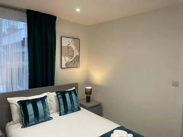 2 Bedroom Serviced Apartment Λονδίνο